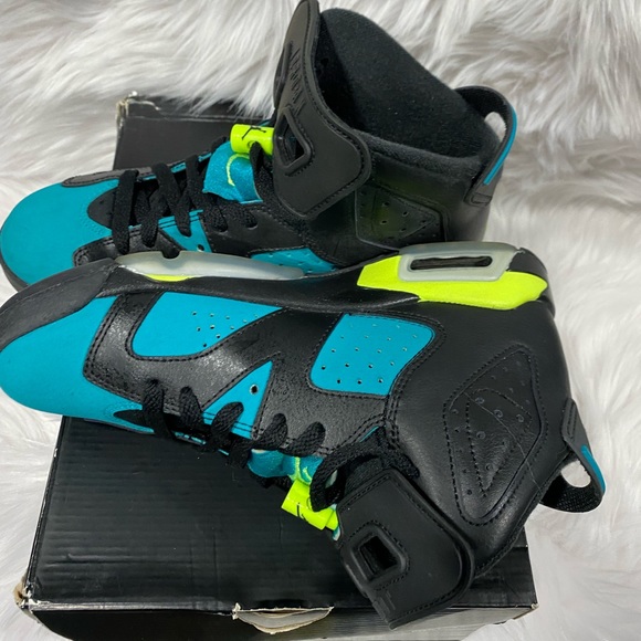 Jordan 6 retro volt ice/blk - Picture 7 of 8